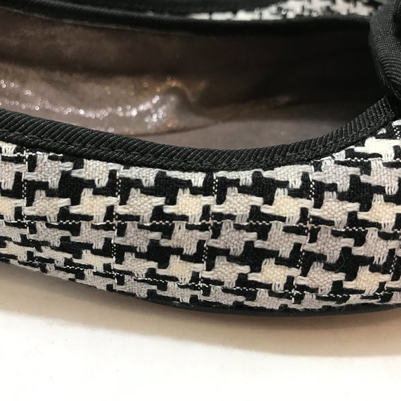 Rose adorned Almond Toe Flat - Picture 4 of 7